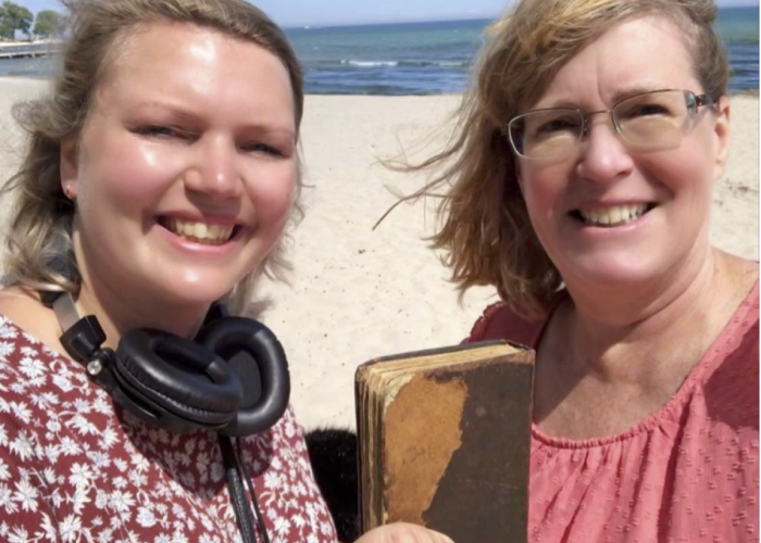 Joske Meerdink and Rebecca Foster on the beach at Sheboygan, 31 July 2022